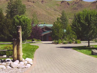 gallery/medium/202 (26)-Garden-Design-Hailey-Idaho.jpg